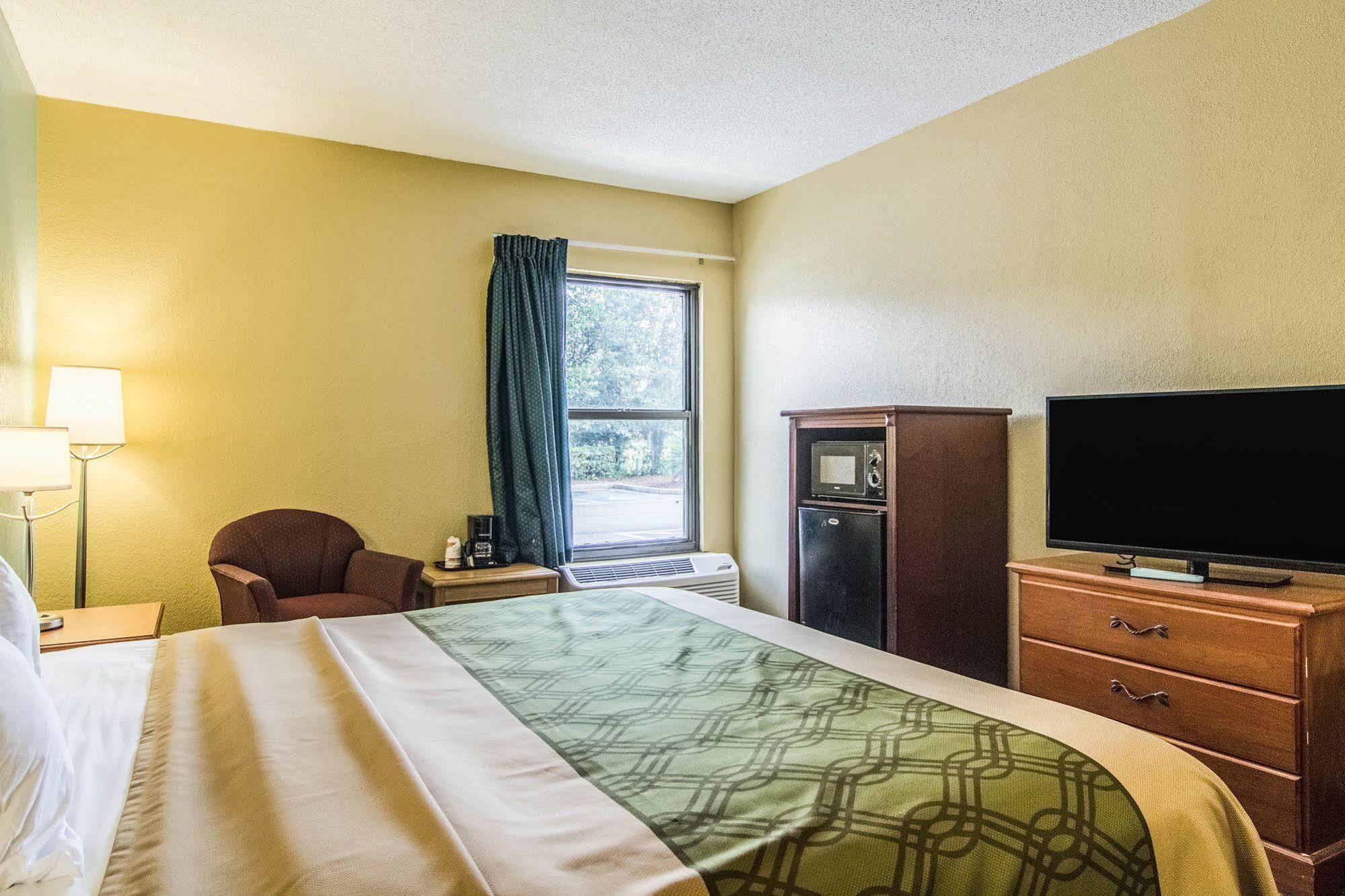 Econo Lodge Darien Exterior foto