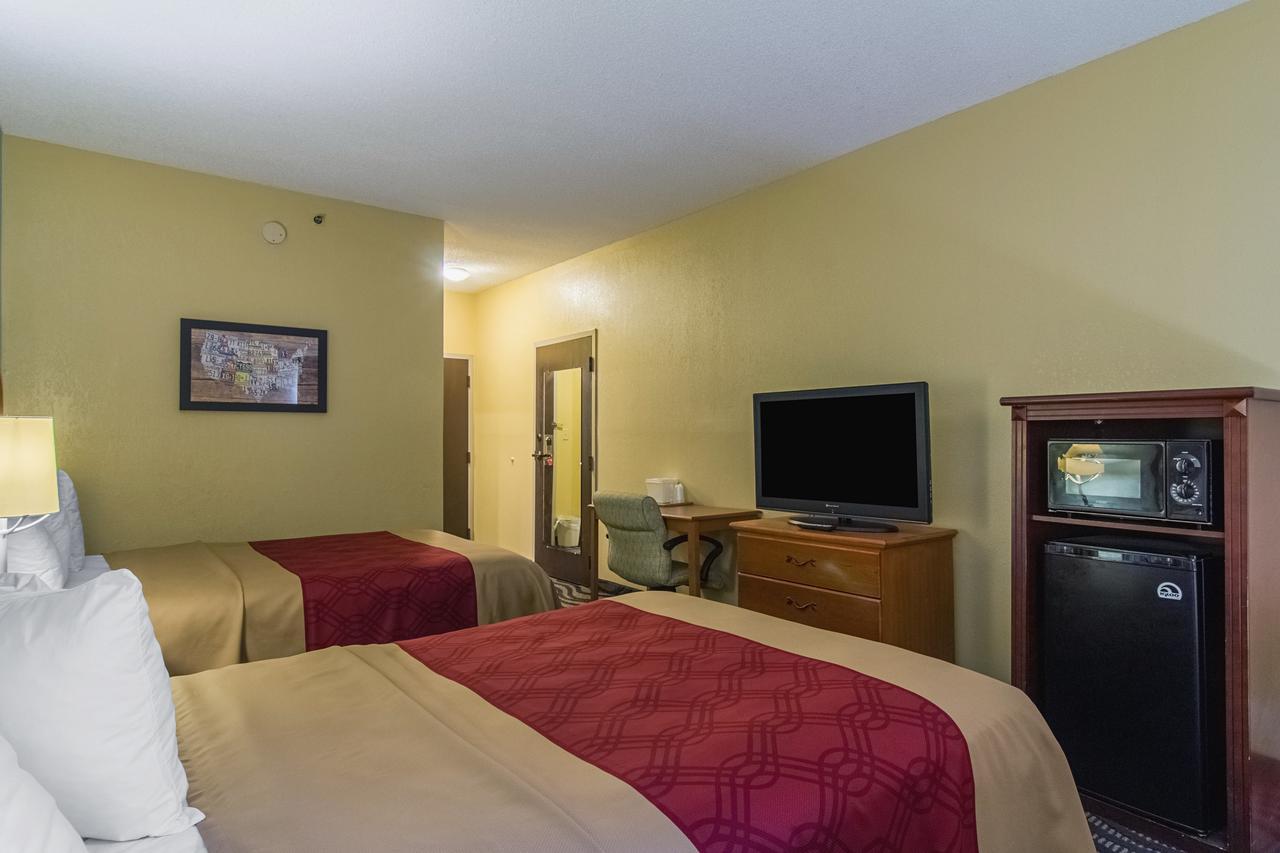 Econo Lodge Darien Exterior foto